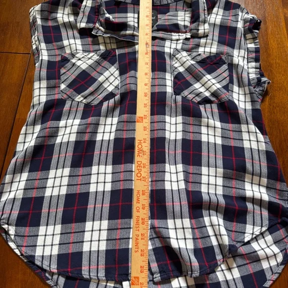 Jachs Girlfriend Top Women's XL Blue Red White Plaid Button Up Sleeveless - Picture 9 of 10